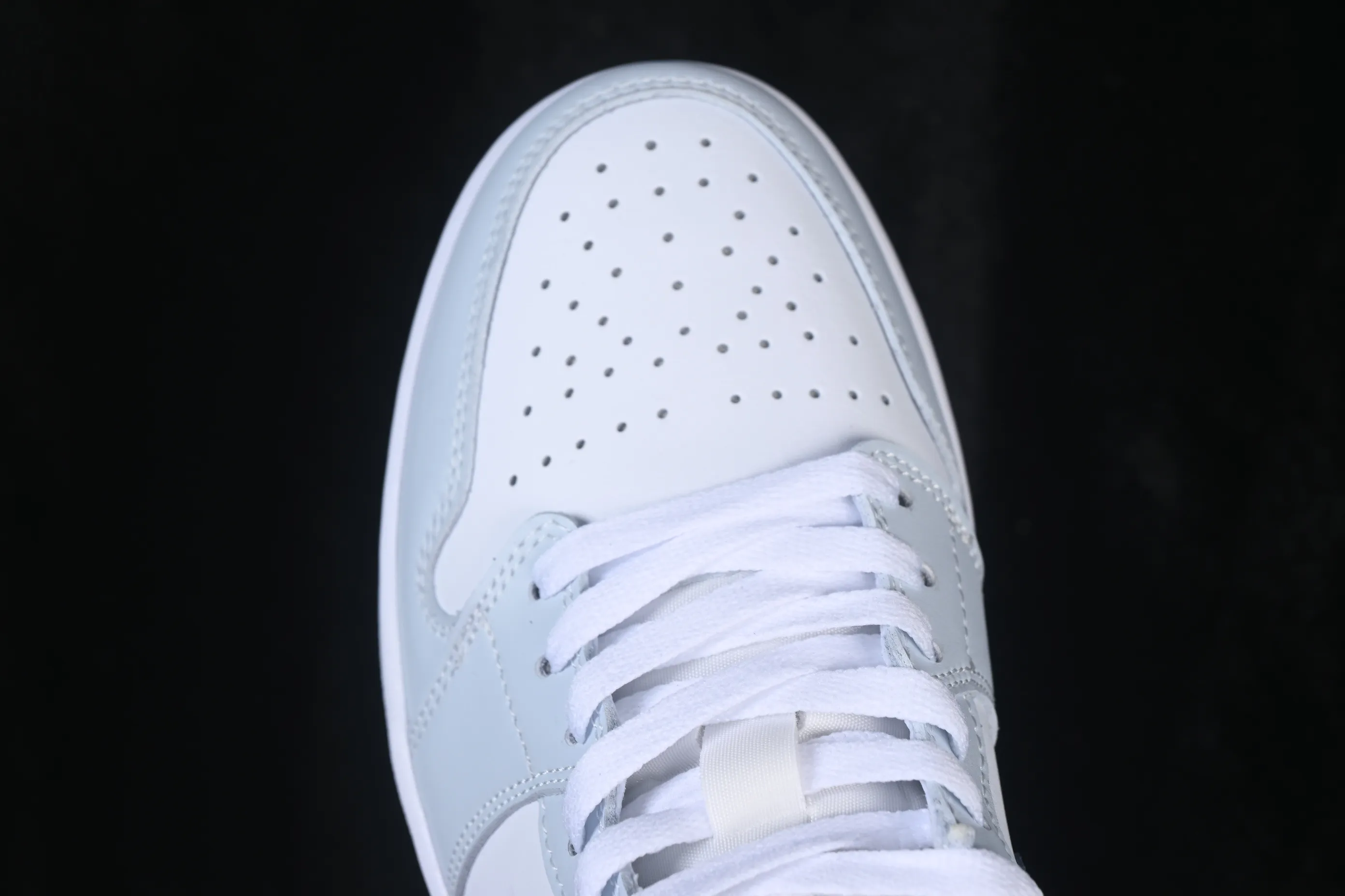 All categories Air Jordan Jordan series basketball shoes Air Jordan 1 Low Air Jordan 1 Low AJ1 Joe 1 white gray blue hook low-top retro cultural basketball shoes 553558-400